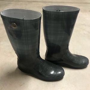 UGG Shaye Grey Plaid Rainboots